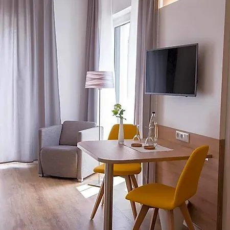 Boardinghouse Am Teuto Hotel apartamentowy