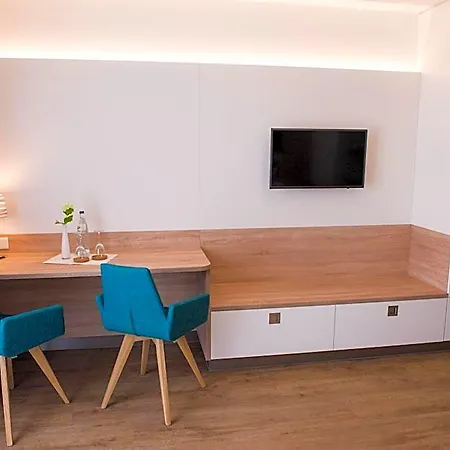Boardinghouse Am Teuto 4*