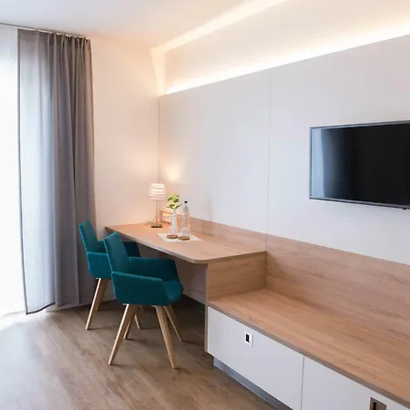Boardinghouse Am Teuto 4*