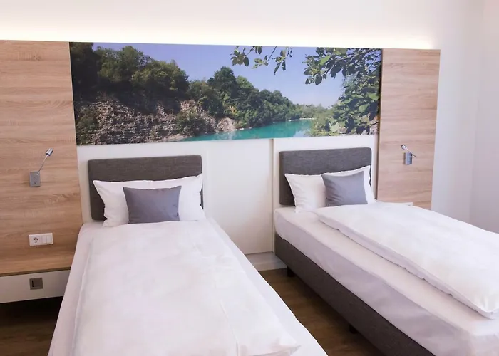 Boardinghouse Am Teuto 公寓式酒店 伦格里希